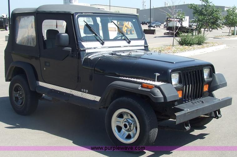 image for item 7107 1993 Jeep Wrangler