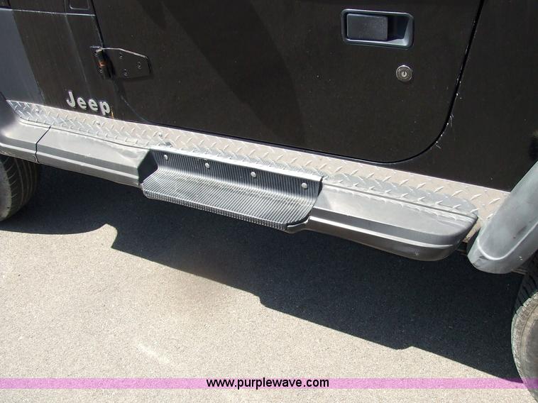 image for item 7107 1993 Jeep Wrangler