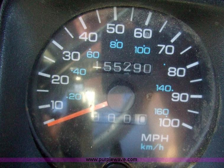 image for item 7107 1993 Jeep Wrangler