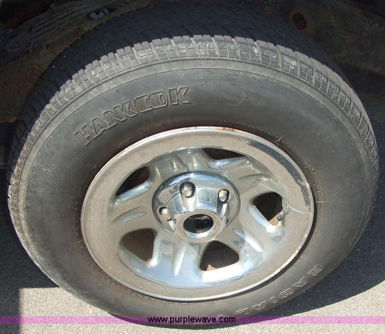 image for item 7107 1993 Jeep Wrangler