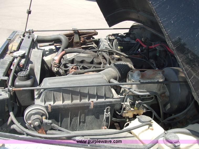 image for item 7107 1993 Jeep Wrangler