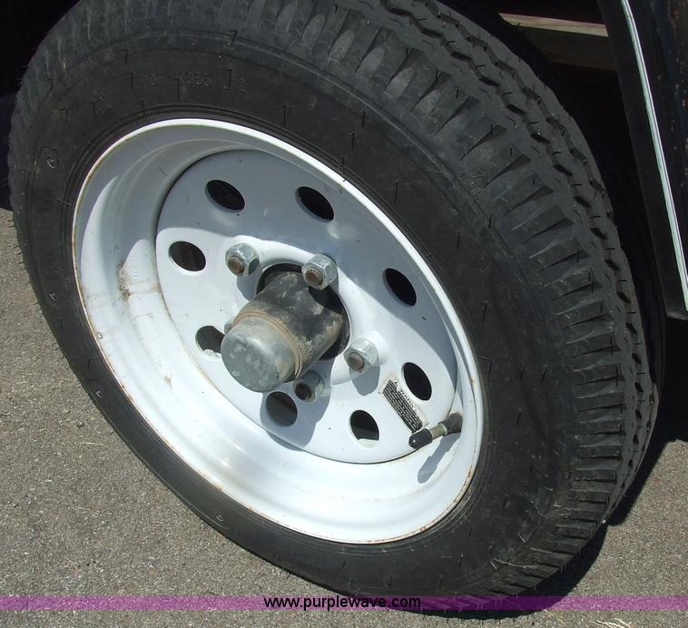 image for item 7108 Tuff Lil 10' pontoon boat