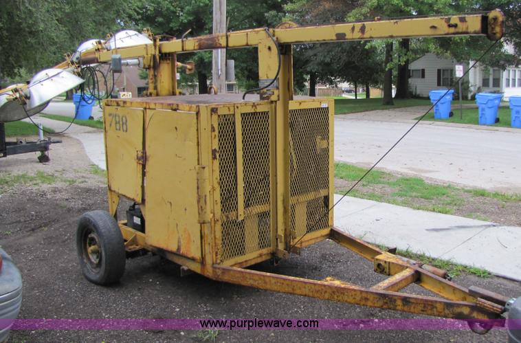 image for item 7153 Allmond LD30TMVE Maxi Light light tower