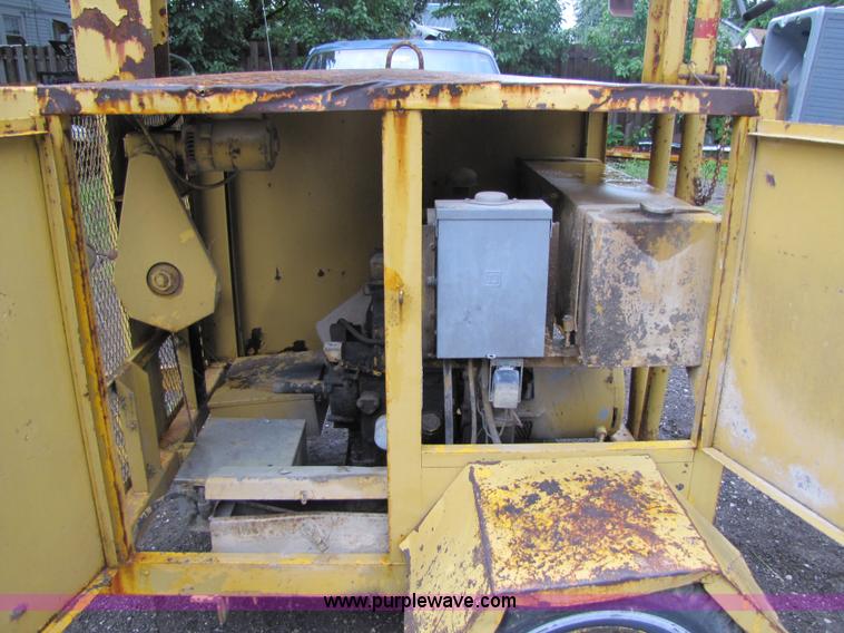 image for item 7153 Allmond LD30TMVE Maxi Light light tower