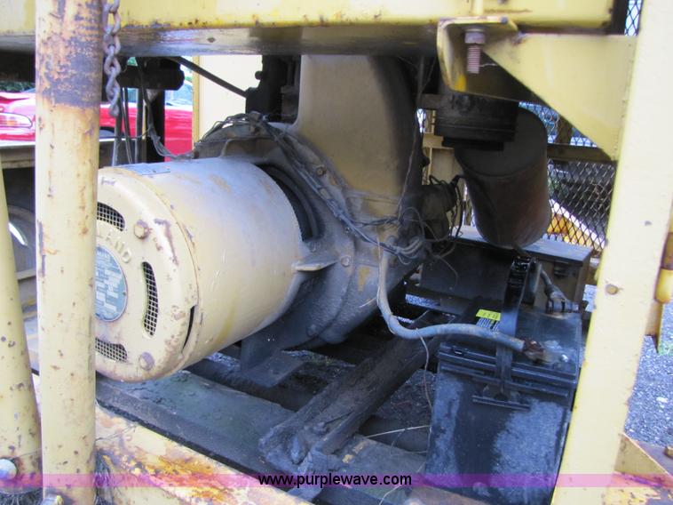 image for item 7153 Allmond LD30TMVE Maxi Light light tower