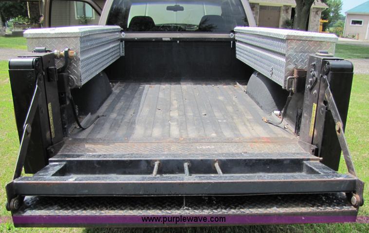 image for item 7236 1996 Chevrolet C2500 extended cab pickup truck