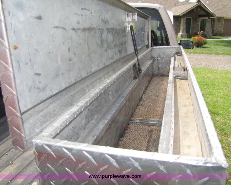 image for item 7236 1996 Chevrolet C2500 extended cab pickup truck