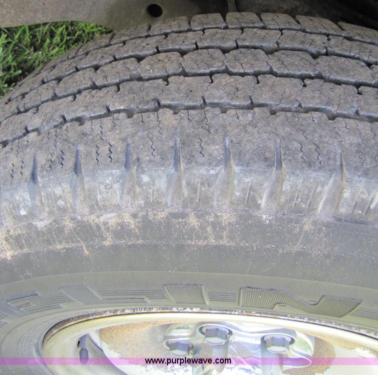 image for item 7236 1996 Chevrolet C2500 extended cab pickup truck