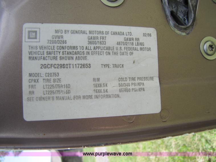 image for item 7236 1996 Chevrolet C2500 extended cab pickup truck