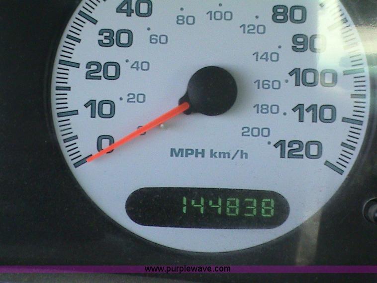 image for item 9001 2001 Dodge Intrepid SE