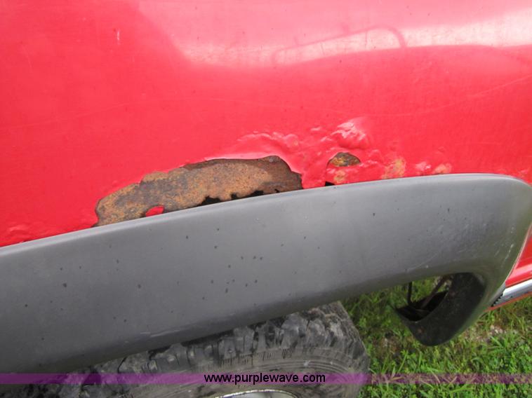 image for item 3050 1995 Chevrolet K2500 pickup truck