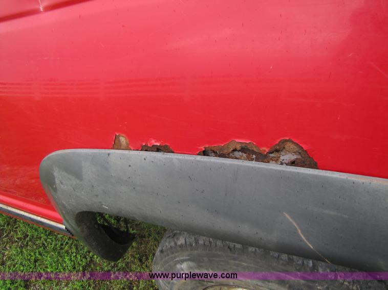 image for item 3050 1995 Chevrolet K2500 pickup truck