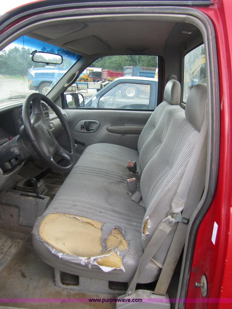 image for item 3050 1995 Chevrolet K2500 pickup truck