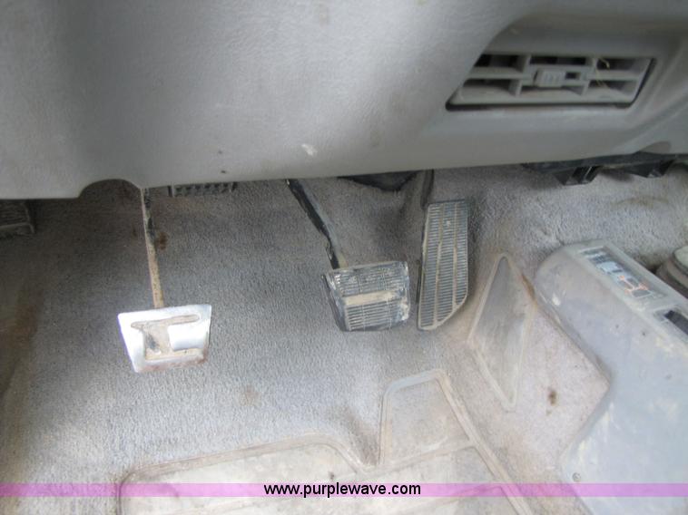 image for item 3050 1995 Chevrolet K2500 pickup truck