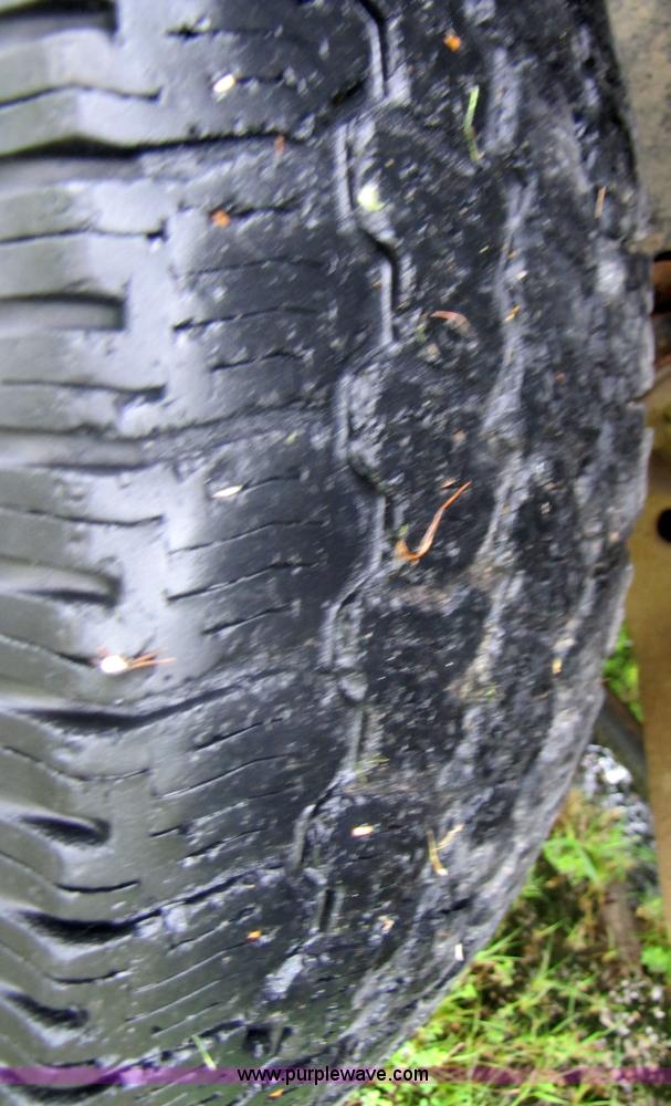 image for item 3050 1995 Chevrolet K2500 pickup truck