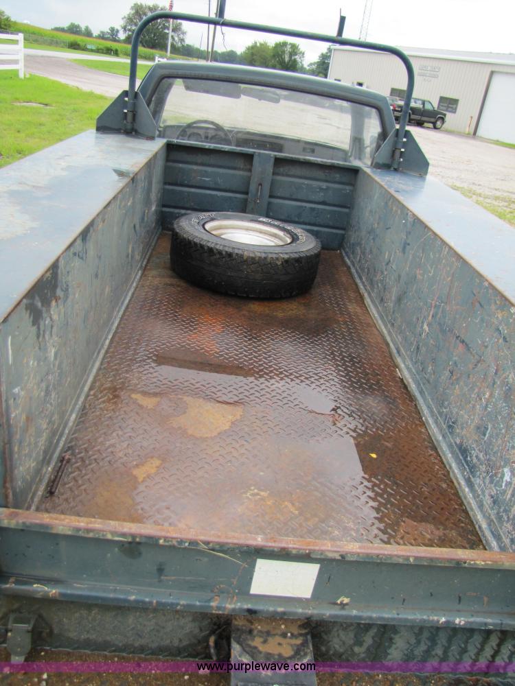 image for item 3051 1985 Chevrolet S-10 utility truck