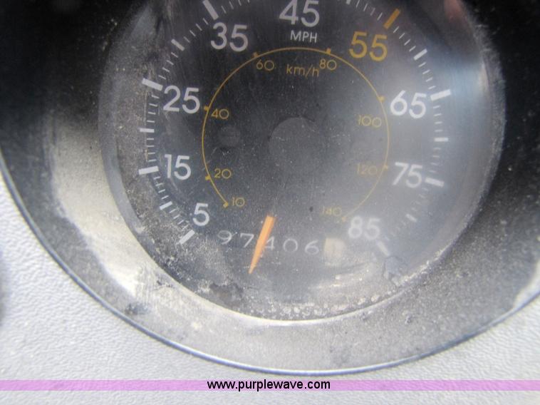 image for item 3051 1985 Chevrolet S-10 utility truck