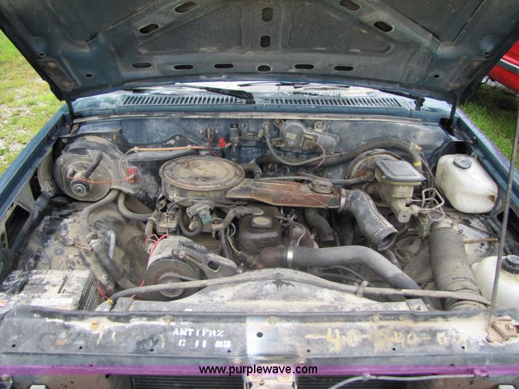 image for item 3051 1985 Chevrolet S-10 utility truck