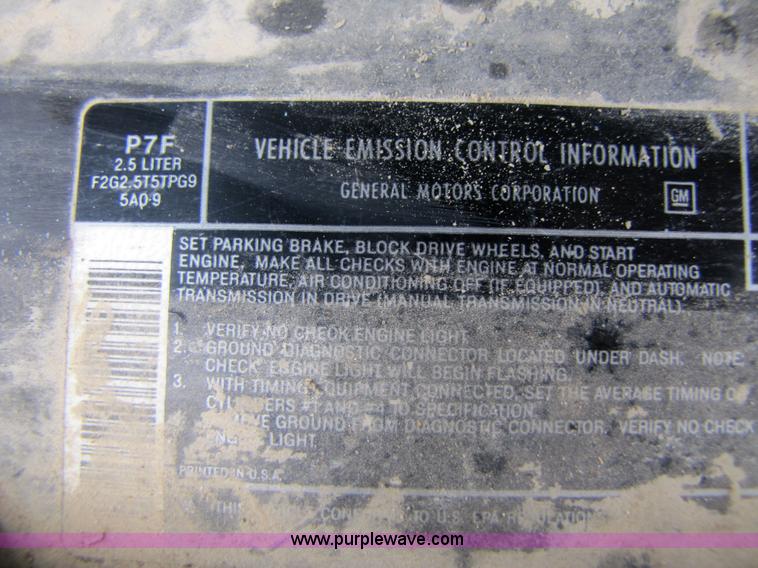 image for item 3051 1985 Chevrolet S-10 utility truck