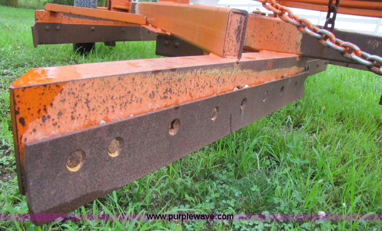 image for item 3052 Bonnell 272-305 road drag