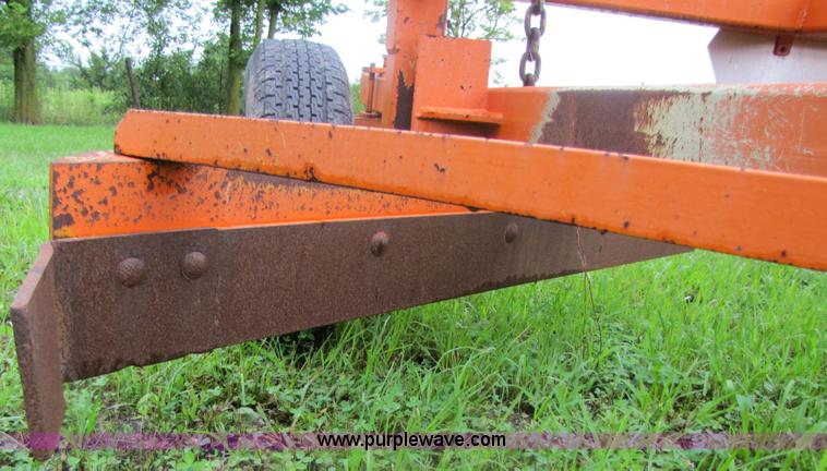 image for item 3052 Bonnell 272-305 road drag