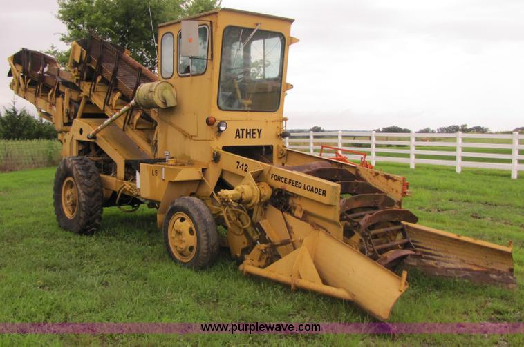 image for item 3053 1986 Athey 7-12D force feed loader