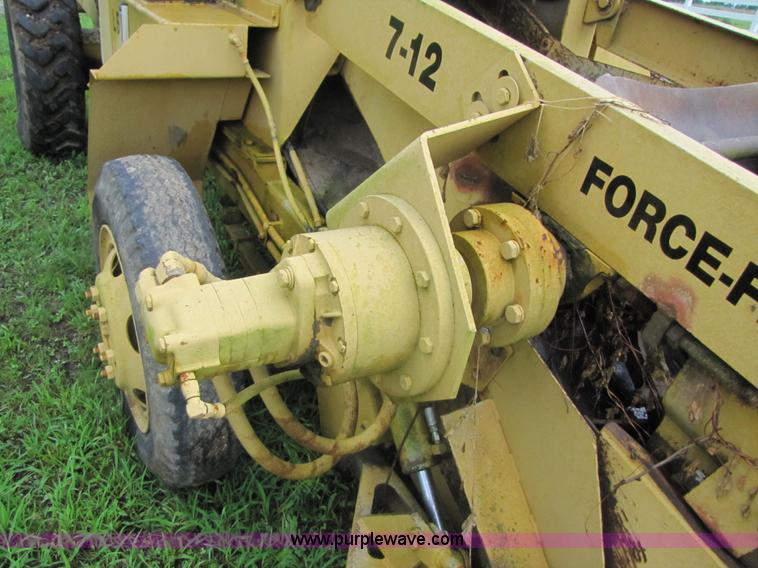 image for item 3053 1986 Athey 7-12D force feed loader