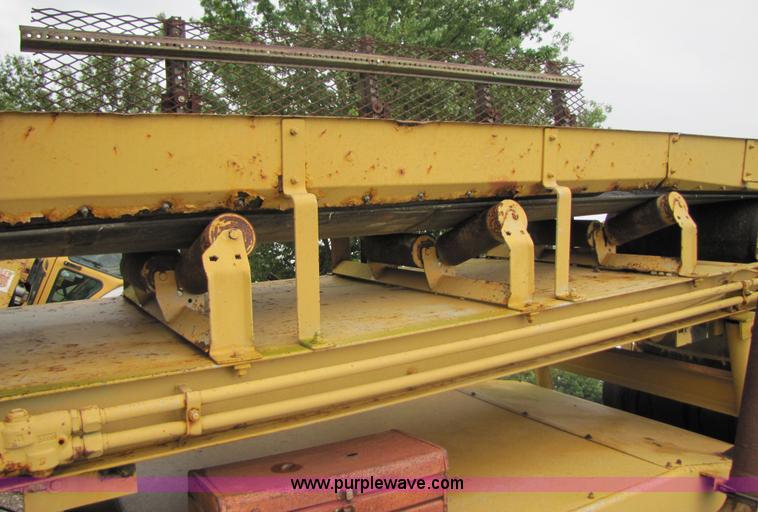 image for item 3053 1986 Athey 7-12D force feed loader