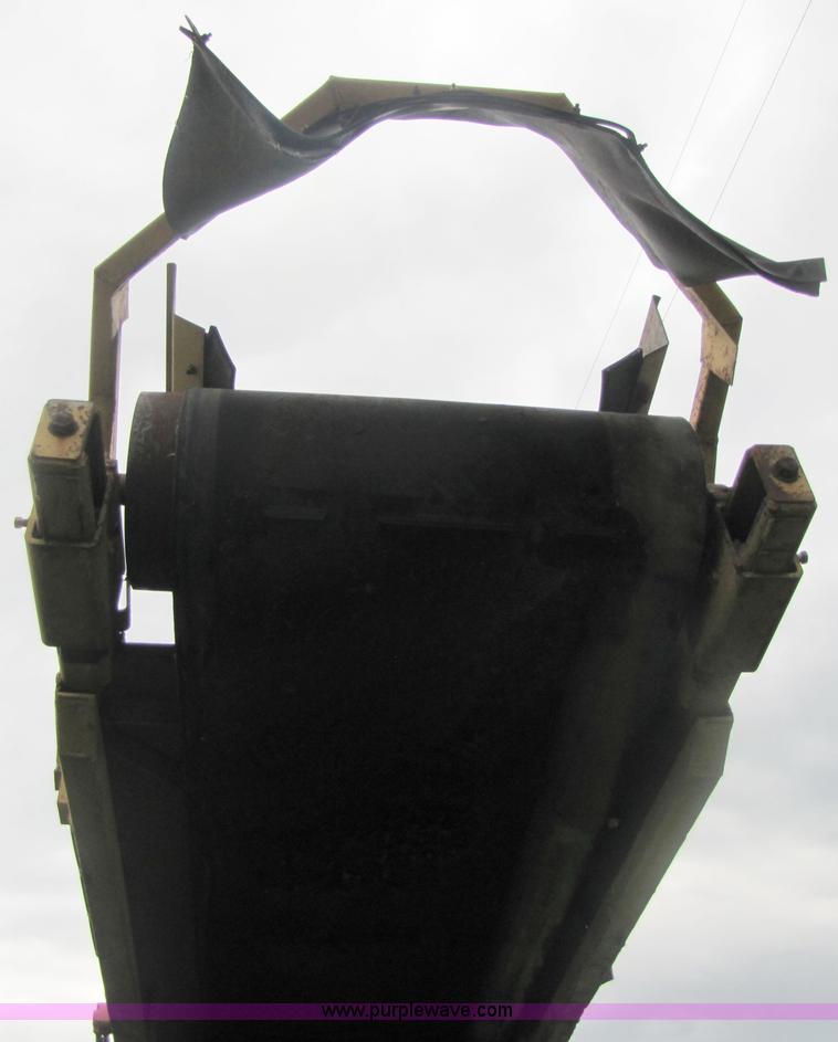 image for item 3053 1986 Athey 7-12D force feed loader