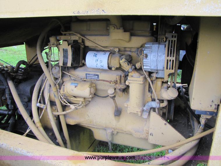 image for item 3053 1986 Athey 7-12D force feed loader