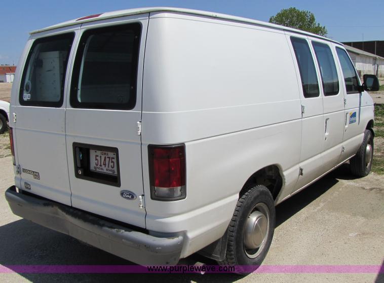 image for item 3136 1997 Ford utility van with shelving