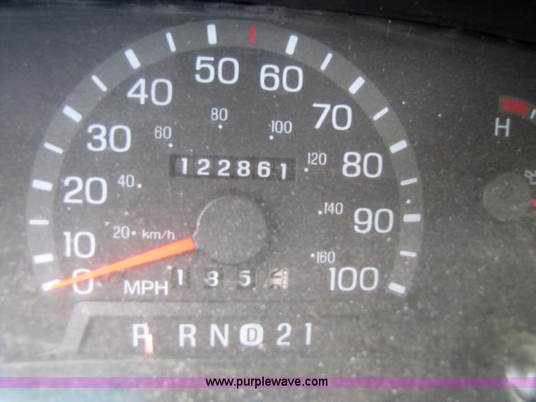 image for item 3136 1997 Ford utility van with shelving