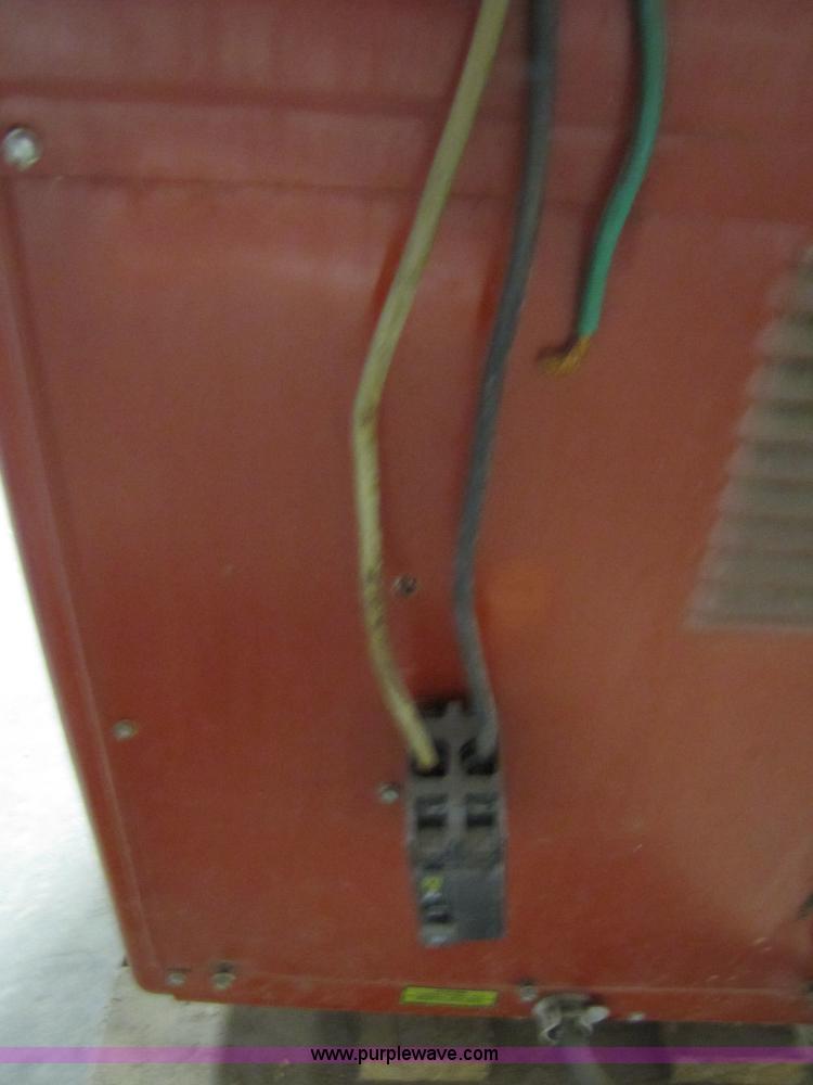 image for item 3545 Lincoln Arc welder Idealarc 250