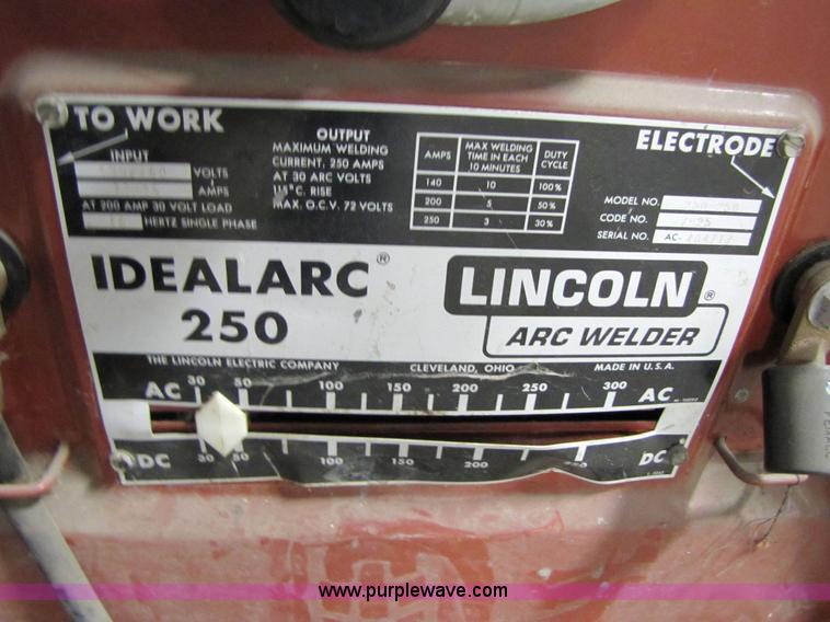 image for item 3545 Lincoln Arc welder Idealarc 250