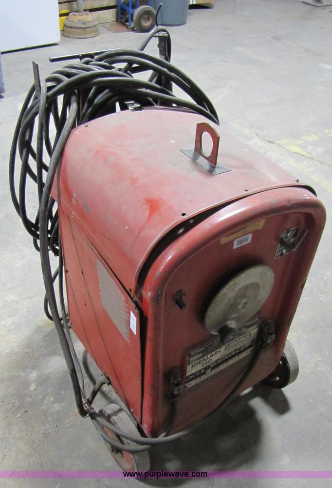 image for item 3546 Lincoln Arc welder Idealarc 250