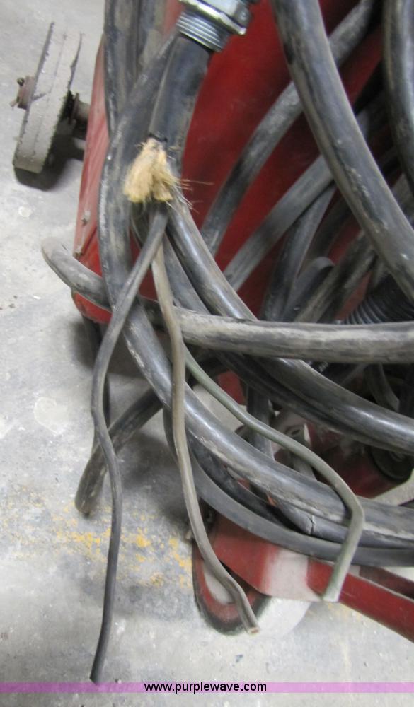 image for item 3546 Lincoln Arc welder Idealarc 250