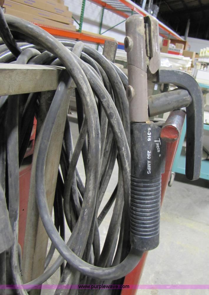 image for item 3546 Lincoln Arc welder Idealarc 250