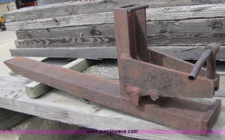 image for item 3572 Bolt on forklift attachments