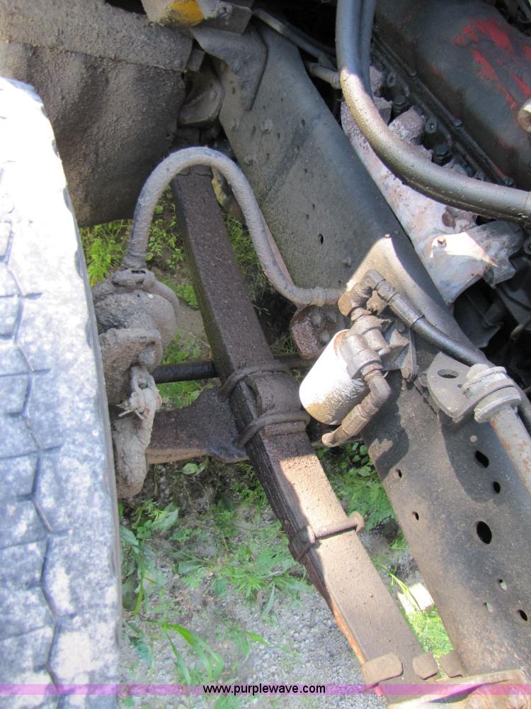 image for item 3605 1979 International 24' flatbed