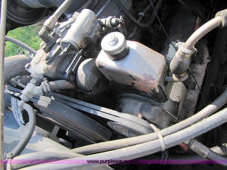 image for item 3605 1979 International 24' flatbed