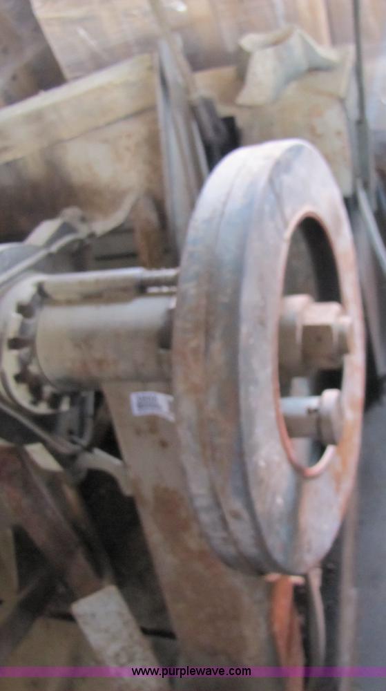 image for item 3608 Truck tire changer