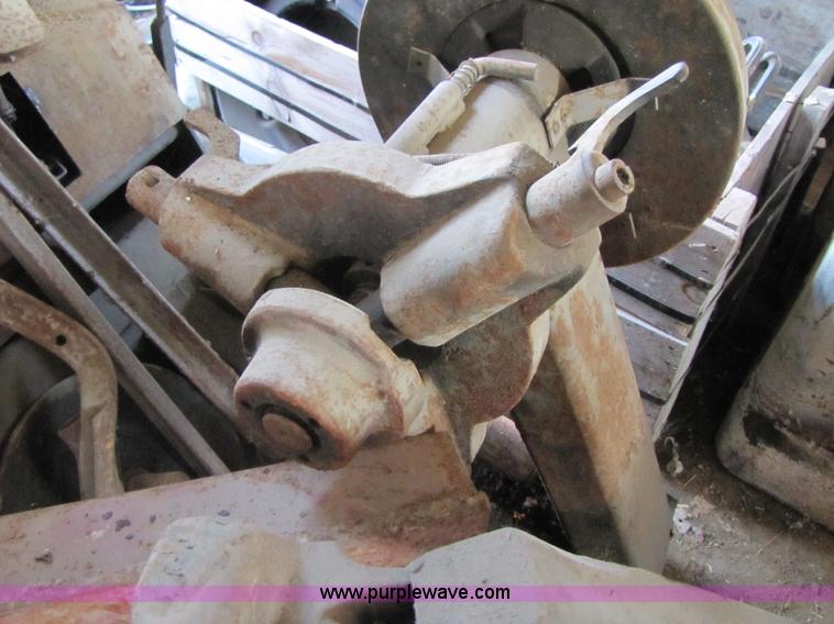 image for item 3608 Truck tire changer