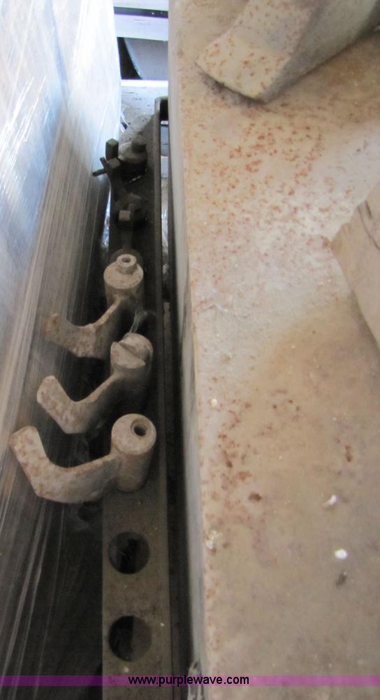 image for item 3608 Truck tire changer