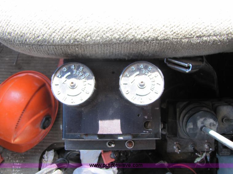 image for item 3610 1991 Ford L9000 dump truck with side snow plow