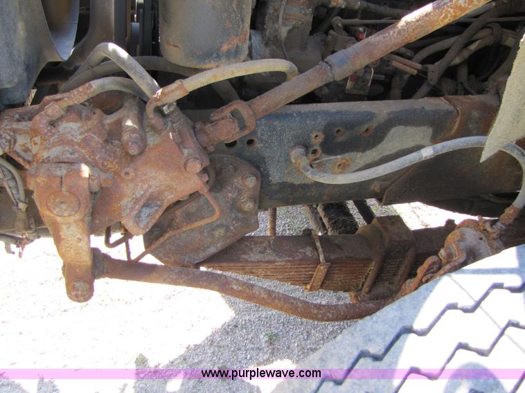 image for item 3610 1991 Ford L9000 dump truck with side snow plow