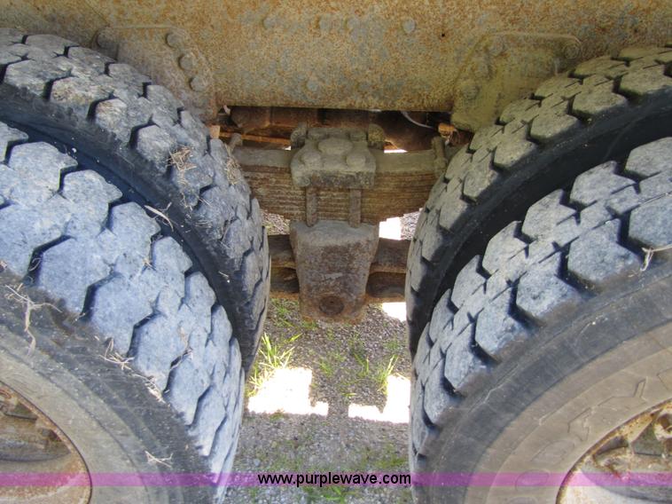 image for item 3610 1991 Ford L9000 dump truck with side snow plow