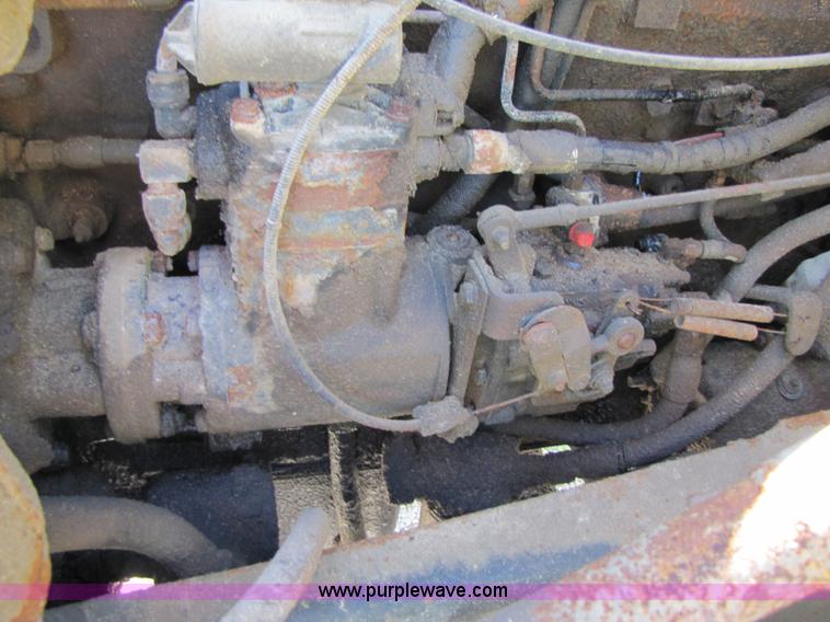 image for item 3610 1991 Ford L9000 dump truck with side snow plow