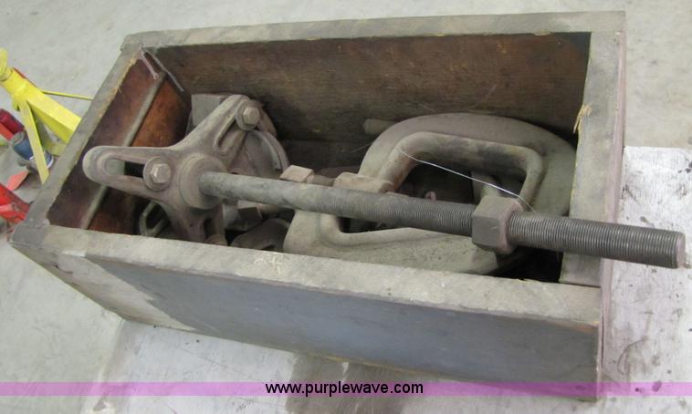 image for item 3619 Engine sleeve puller with attachments