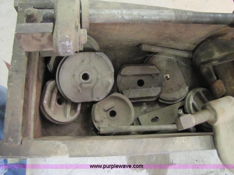 image for item 3619 Engine sleeve puller with attachments