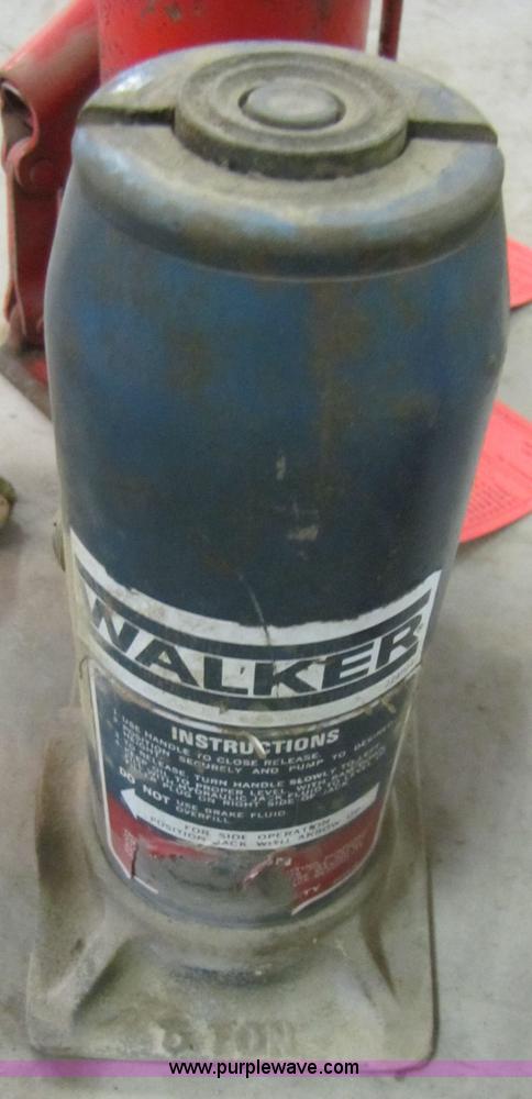 image for item 3620 Assorted jacks